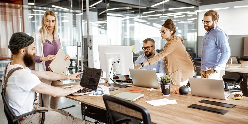 Hot desking pros and cons